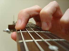 G major chord fingering close up