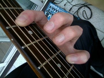 photo of cut down G shape barre chord